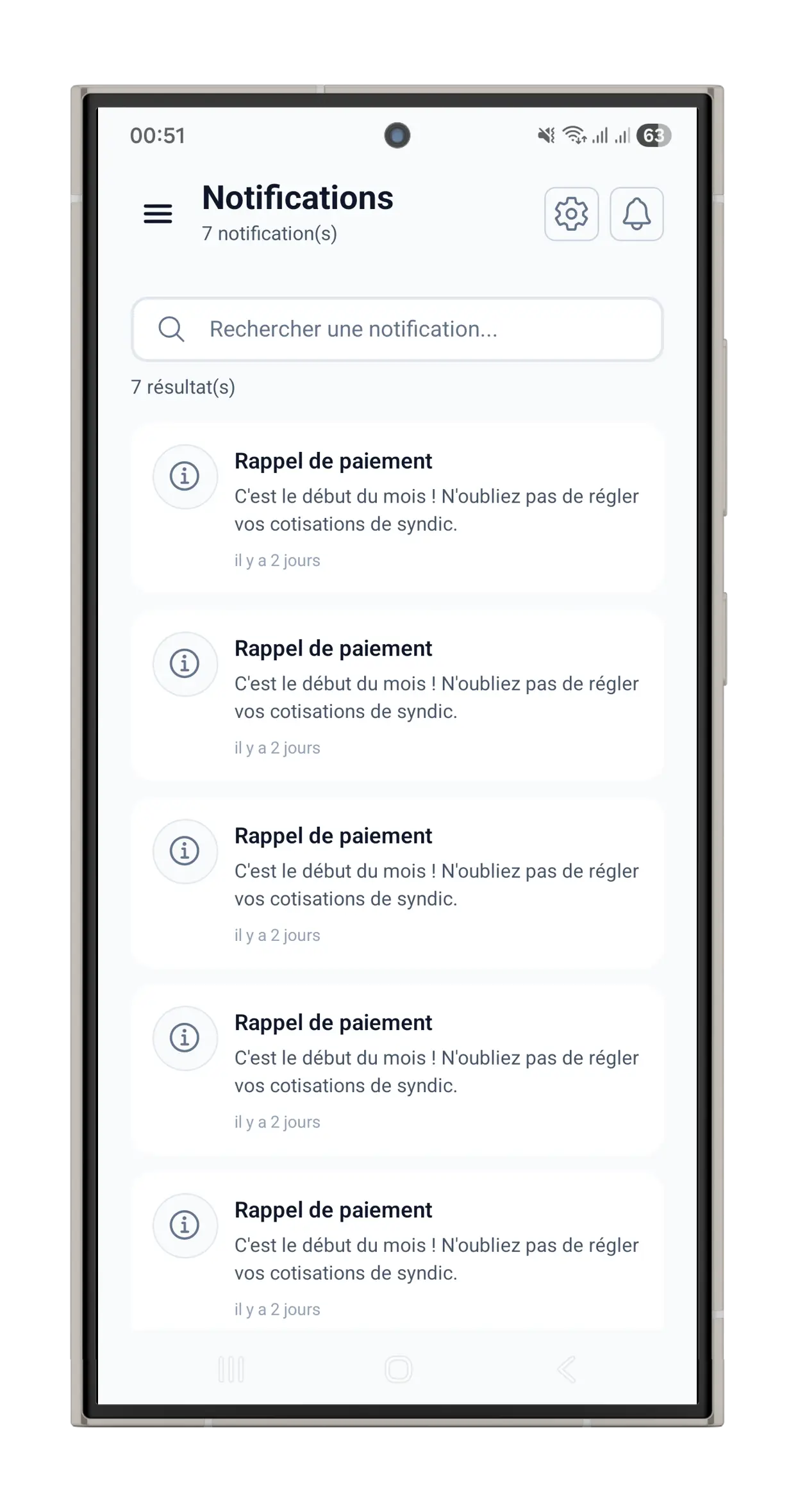 Capture d'écran de l'application SyndicApp affichant les notifications : rappels de paiement de cotisation, annonces du syndic et alertes de la résidence